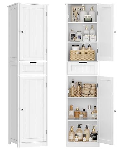 Armoire colonne blanche avec portes, poignées métalliques, étagères intérieures et tiroir dans une salle de bain lumineuse.