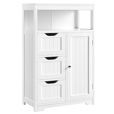 Armoire basse blanche à trois tiroirs, niche ouverte et placard dans une salle de bain claire.
