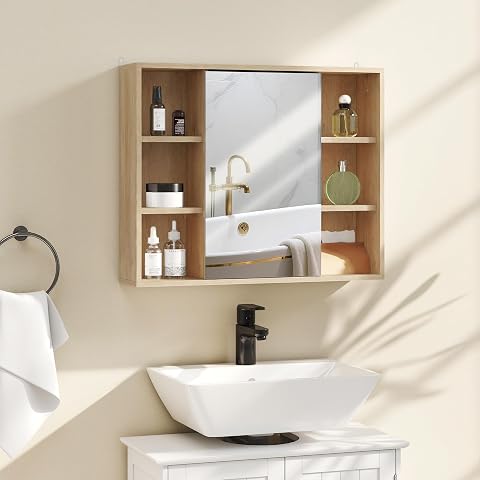 Armoire murale finition bois naturel avec miroir intégré et compartiments ouverts dans une salle de bain claire.